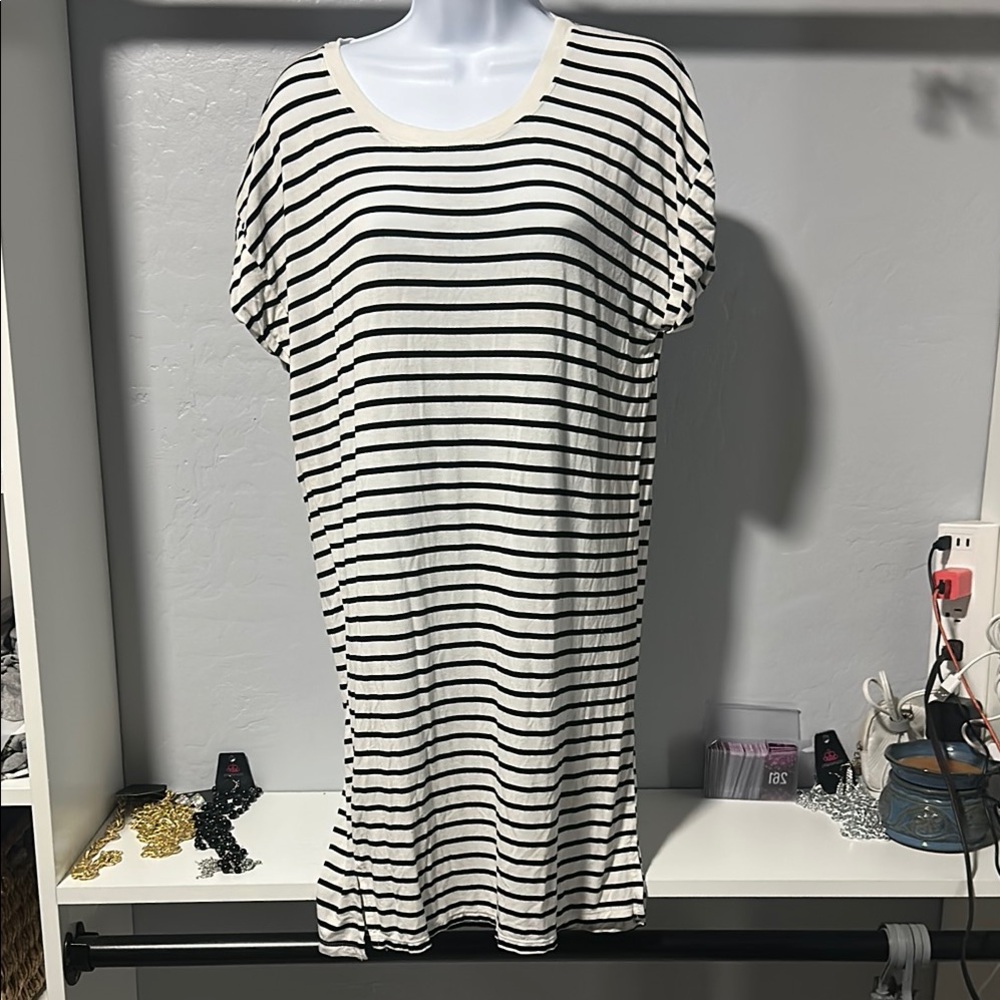 No.117 Just Love Black and White Casual Midi Dress with Dolman Sleeves
